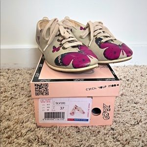 Goby Butterfy sneakers size 37 (size 6.5-7)